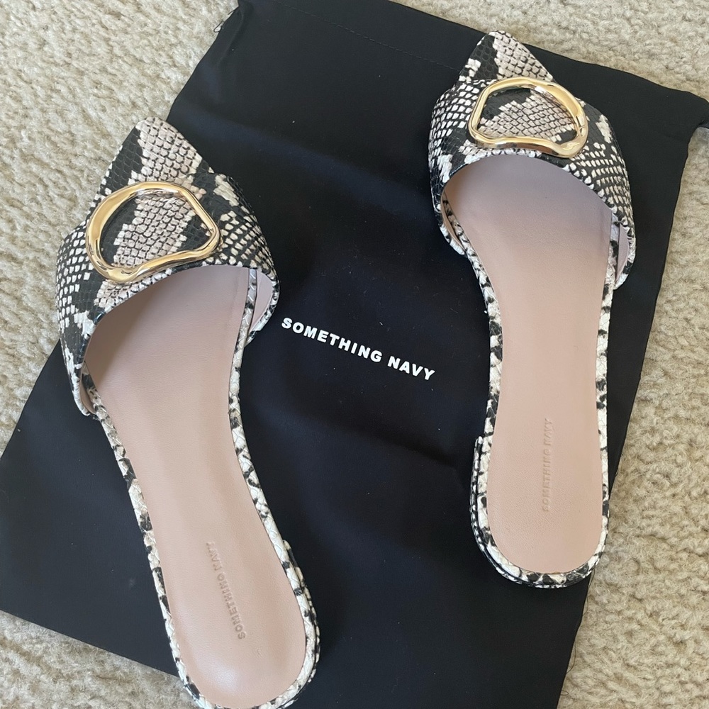 Something Navy Cassie Black/white snake